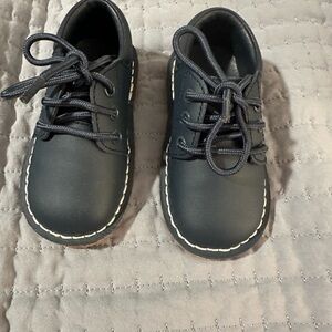 L’Amour Tyler Navy Tie Shoes size 6